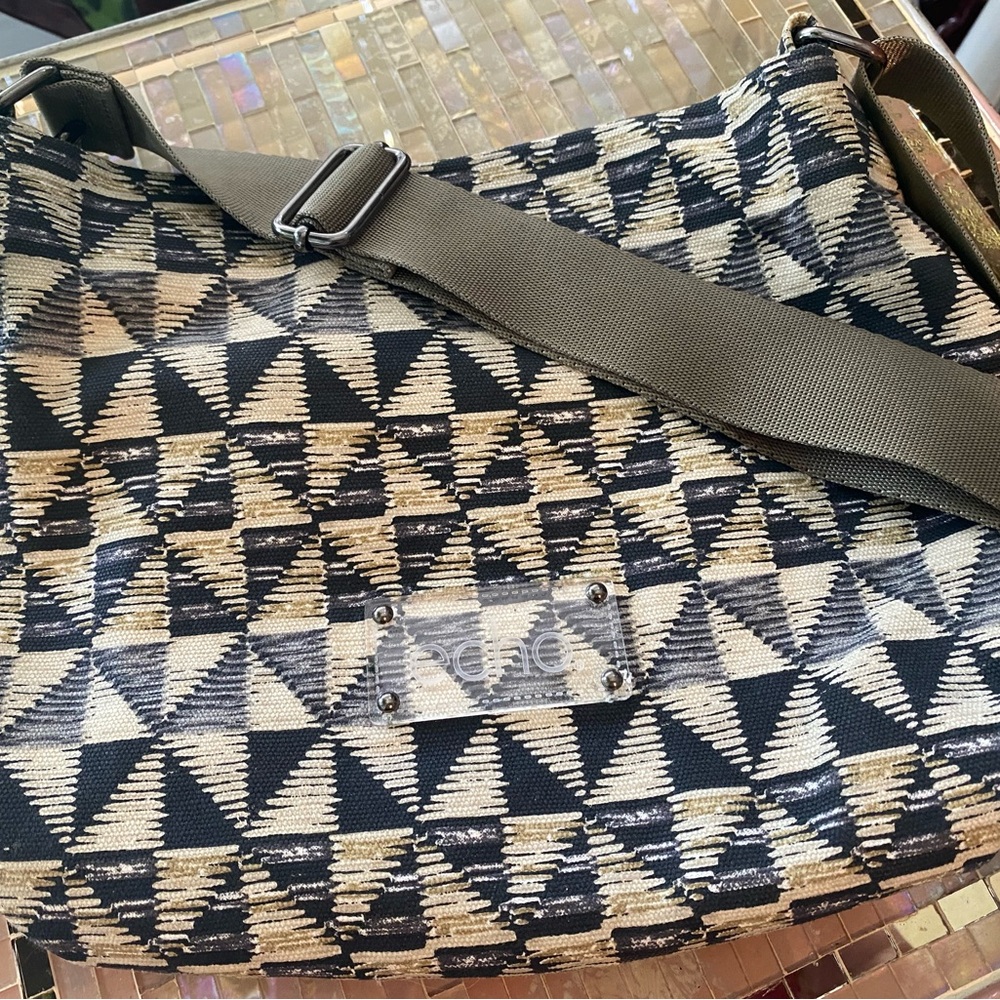 Echo Black /Cream Geometric Pattern Bag Lined In … - image 7